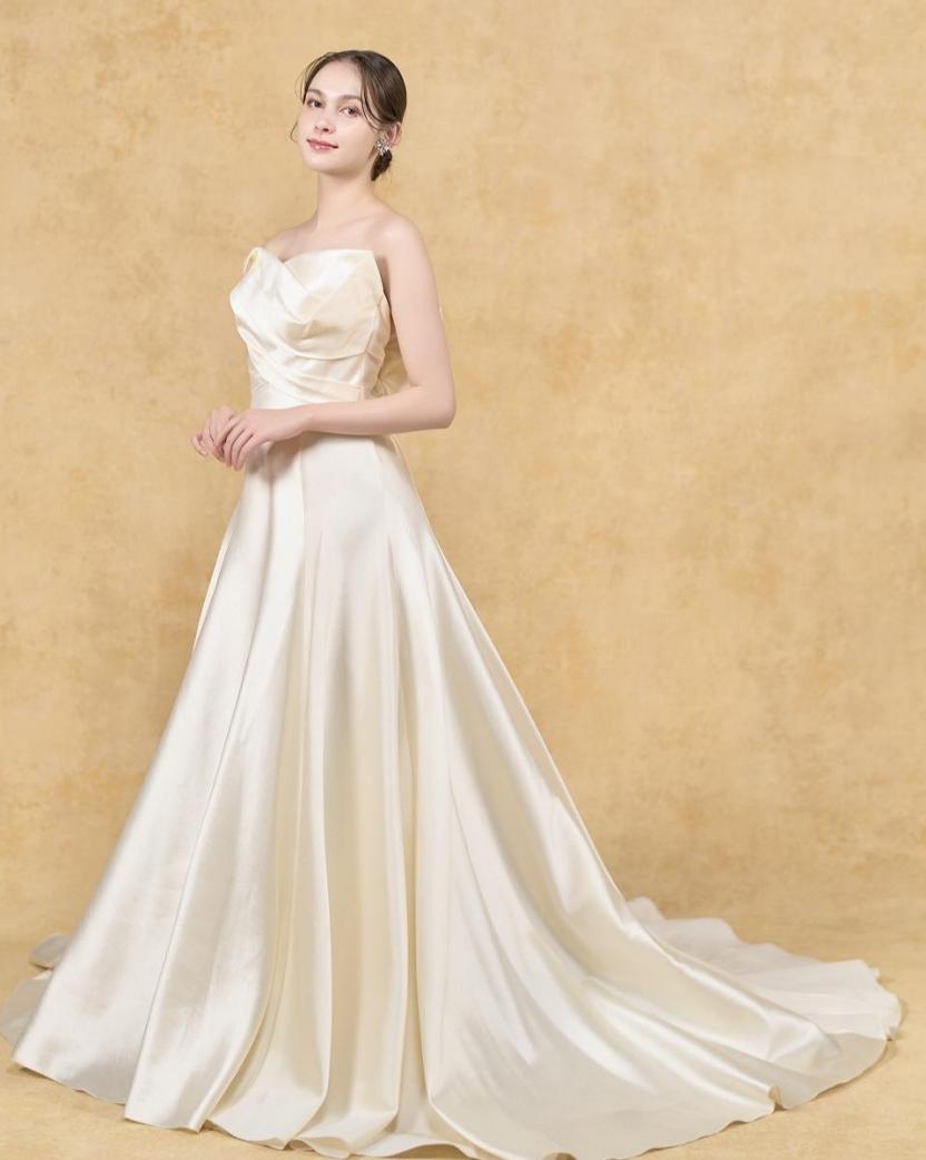 LIARE（リアーレ） ドレス・衣装