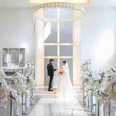 アールベルアンジェ富山 自然光の差し込む白亜のチャペル『プリエールド・ランジュ』