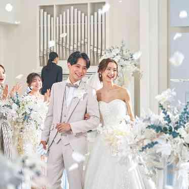 アールベルアンジェ富山 新郎新婦退場