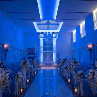 アールベルアンジェ富山 幻想的な光の演出ブルーチャペル