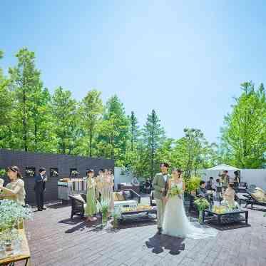 ララシャンス 太陽の丘 ガーデンで過ごすパーティーも楽しみのひとつ