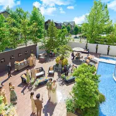 ララシャンス 太陽の丘 各会場にガーデンやテラスがある