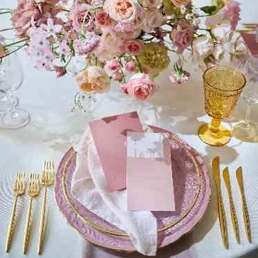 アニヴェルセル 長野 大人可愛いピンクのコーディネート