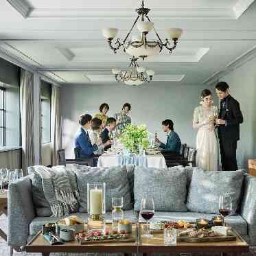 旧軽井沢KIKYOキュリオ・コレクションbyヒルトン 目に鮮やかな翠の中庭をご覧いただきながら、
食事をお楽しみいただけます。