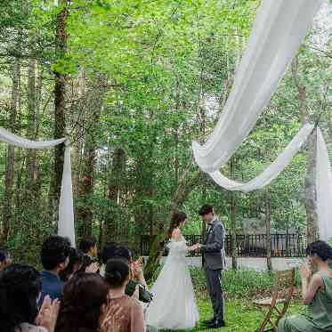 ANELLI軽井沢(アネーリ軽井沢) ゲストと軽井沢の森に誓う。アットホームなウェディング