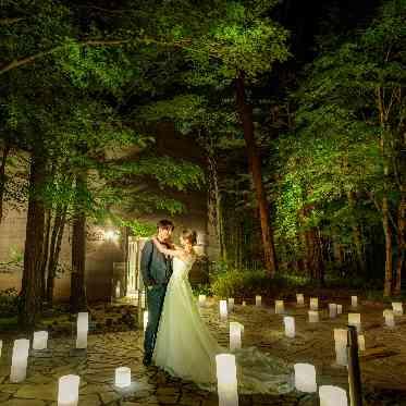 ANELLI軽井沢(アネーリ軽井沢) キャンドルの光が幻想的なチャペル外観