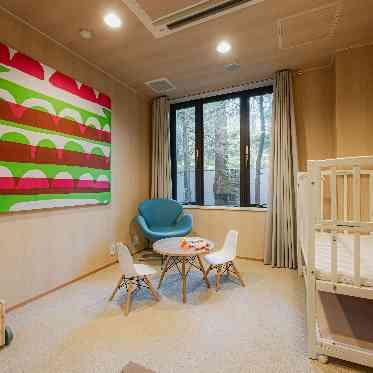 ANELLI軽井沢(アネーリ軽井沢) キッズルームは内側からの施錠も可能なので、授乳含めご利用可能