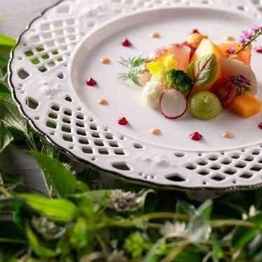 ANELLI軽井沢(アネーリ軽井沢) サーモンと野菜のマリネ 2色のソースを添えて