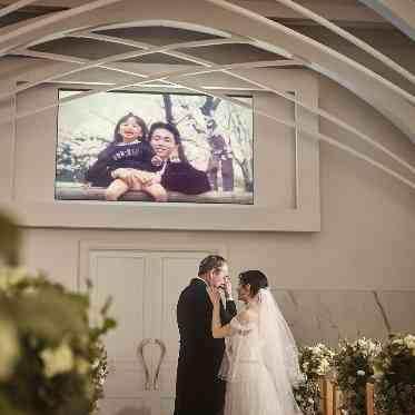 ララシャンスKOBE チャペル内で映像を流す演出が可能