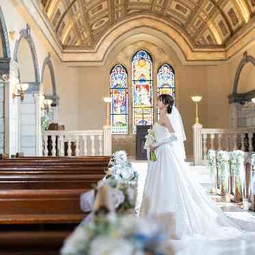 ラシュレ ディアコート 本格的なロマネスク様式チャペル