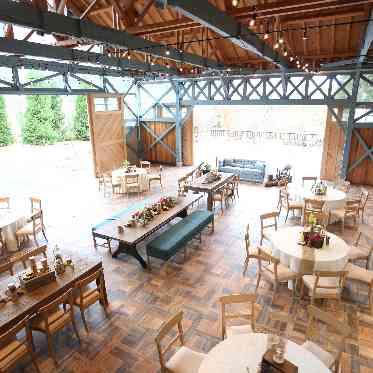 プリムローズガーデン 森と水の教会 グランピングテラス