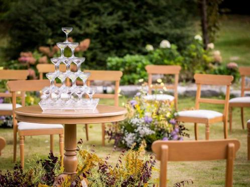 プリムローズガーデン 森と水の教会 披露宴会場