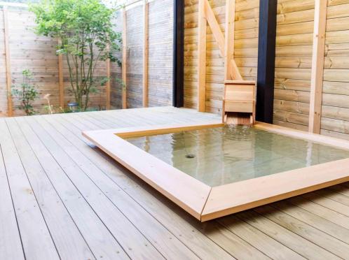 プリムローズガーデン 森と水の教会 ロビー・控室