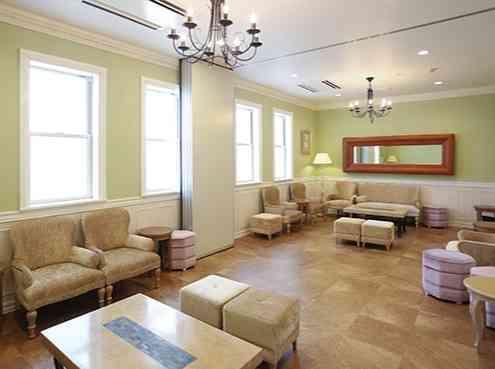 プリムローズガーデン 森と水の教会 ロビー・控室