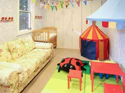 プリムローズガーデン 森と水の教会 ロビー・控室