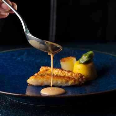 プリムローズガーデン 森と水の教会 地元食材を使った一皿