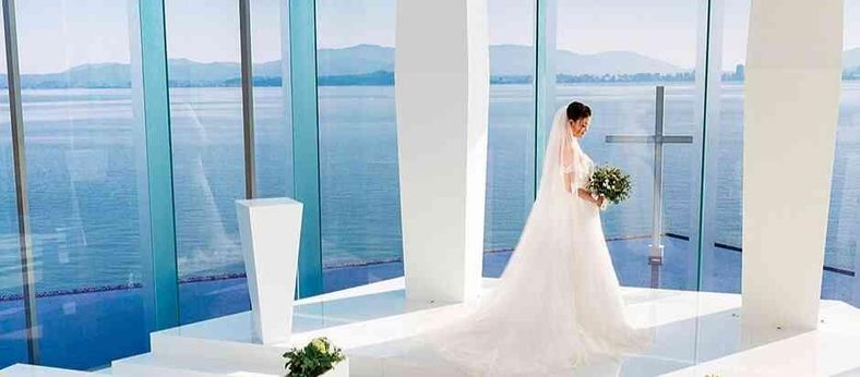 グラン アクイール 披露宴会場の写真1