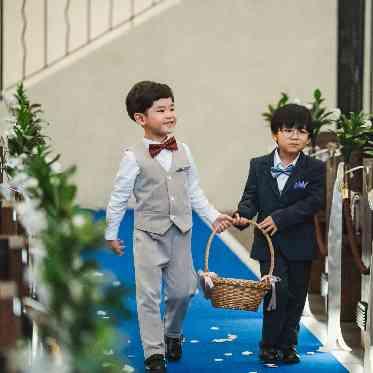 リングボーイがお手伝い。
お子様演出は心温まる雰囲気に。