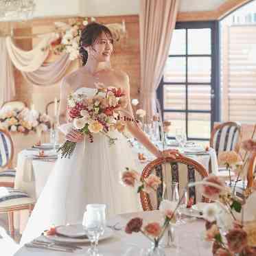 エルセルモ広島 ウッド調の床やインテリアが、あたたかみのある雰囲気を演出