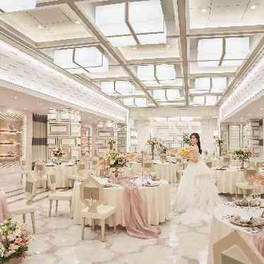 ノートルダム宇部/FIVESTAR WEDDING 収容人数／着席 2～120名
白を基調とした会場は可愛くもスタイリッシュにも。