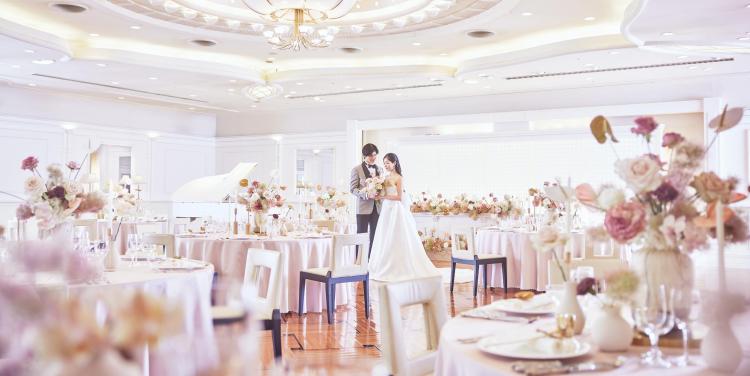 防府グランドホテル/FIVESTAR WEDDING 披露宴会場