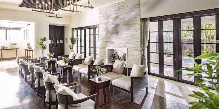 ヒルサイドクラブ迎賓館（徳島）/テイクアンドギヴ・ニーズウェディング ロビー・控室