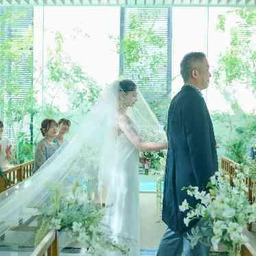 アーヴェリール迎賓館（高松）/テイクアンドギヴ・ニーズウェディング 温かな祝福を間近に感じながら、幸せを感じながら入場する