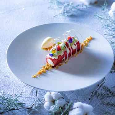 【冬-Winter-】繊細なデザートもすべて専属パティシエによる手作りでご用意