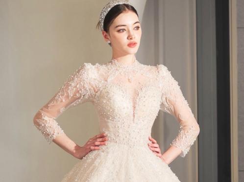 ザ・グリーンカーメル（Ｔｈｅ　Ｇｒｅｅｎ　Ｃａｒｍｅｌ） ドレス・衣装