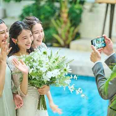 アーフェリーク迎賓館(熊本)/テイクアンドギヴ・ニーズウェディング 開放的なガーデンでゲストの笑顔が広がる