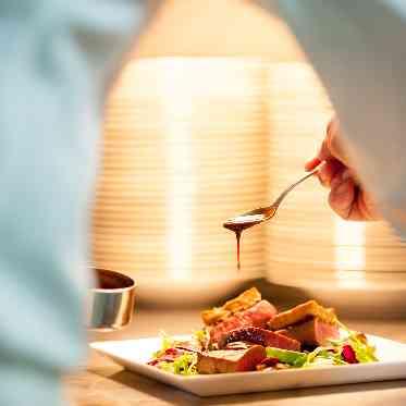 アーフェリーク迎賓館(熊本)/テイクアンドギヴ・ニーズウェディング プロの洗練されたおもてなしを堪能