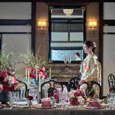 百花籠（ひゃっかろう）-Neo Japanesque Wedding- 唐紙模様の壁や寄木細工の床など、日本の伝統的な装飾を取り入れた洗練された空間