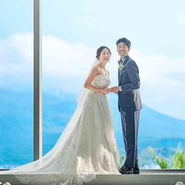 THE BAYSUITE SAKURAJIMA TERRACE(ザベイスイートサクラジマテラス) 桜島に愛を誓うオーシャンビューのチャペル