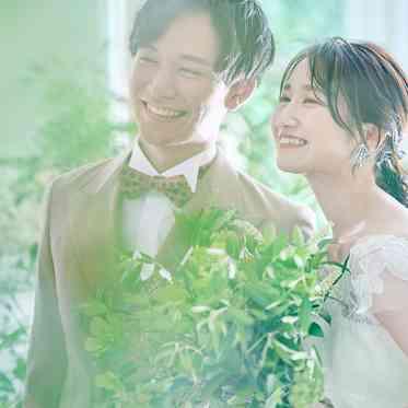 ザ・ピーク プレミアムテラス トレンドのグリーンを軸に清潔感あふれる会場