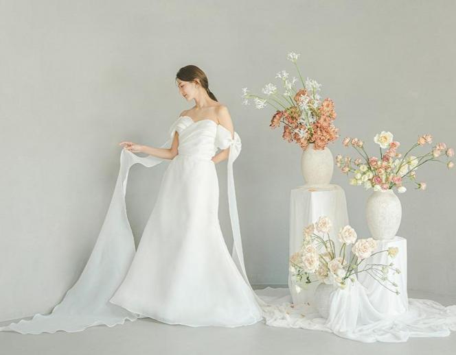 ザ・ピーク プレミアムテラス ドレス・衣装