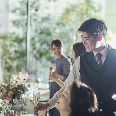 フェアブルーム水戸アメイジングステージ 料理サーブ