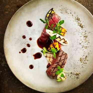 フェアブルーム水戸アメイジングステージ 運ばれた時のゲストの表情をイメージしてお造りしております