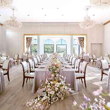 ゆったり優雅にテーブルラウンド 大切なゲストとアットホームな時間を過ごす