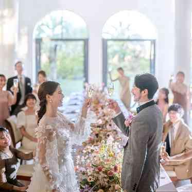 ゆったり優雅にテーブルラウンド 大切なゲストとアットホームな時間を過ごす