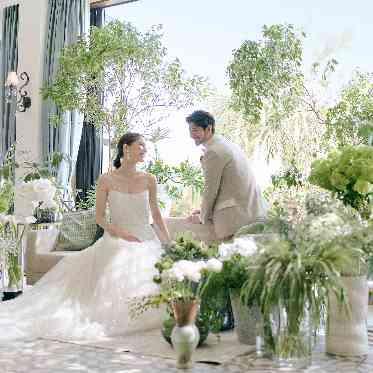 開放感あふれる天井高の空間でゆったり過ごす