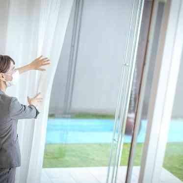 各施設では定期的に換気を実施いたします。