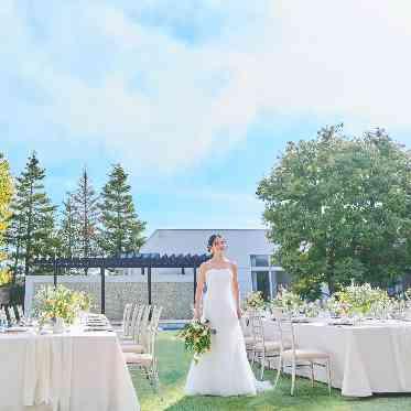 ブランレヴュー宇都宮 アクアテラス アクアガーデンでは、サプライズ入場やデザートビュッフェでゲスト触れ合うひととき