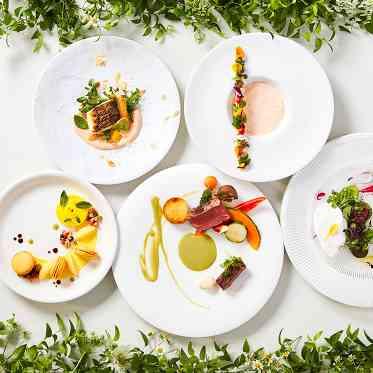 ブランレヴュー宇都宮 アクアテラス 見た目も華やかなコースでゲストも思わず写真を撮りたくなるようなおもてなし♪