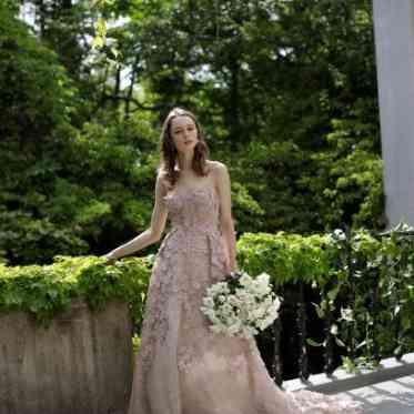 ブランレヴュー宇都宮 アクアテラス カラードレスもこだわりの一着を♪