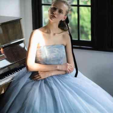 ブランレヴュー宇都宮 アクアテラス トレンドに合わせた新作ドレスも幅広くご用意