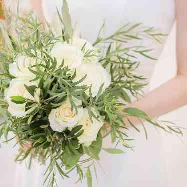 ブランレヴュー宇都宮 アクアテラス ドレスに合わせたスタイルをご提案♪