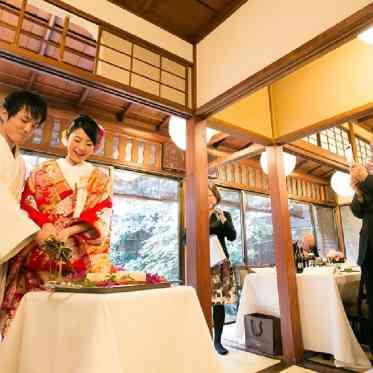 神楽家 (かぐらや) 家族のみの披露宴でも、ケーキ入刀などの多彩な演出のご案内あり