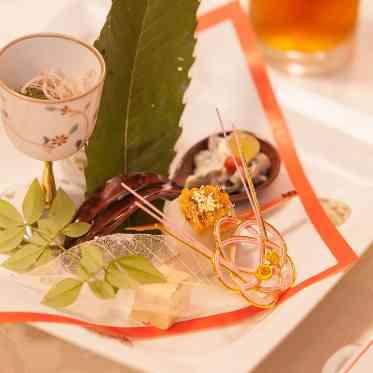 神楽家 (かぐらや) 10,000円~4コース。全てフリードリンクが含まれる特別メニューにてご用意