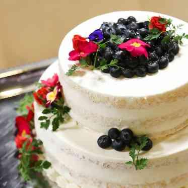 デザートは、和菓子を始めウエディングケーキのご用意も可能。
