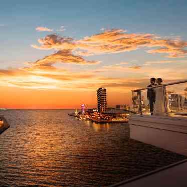 ノートルダム神戸/FIVESTAR WEDDING 移りゆく景色を見ながらナイトWEDDINGも人気